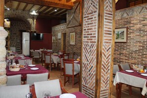View from property - Hotel San Roque (Reinosa)