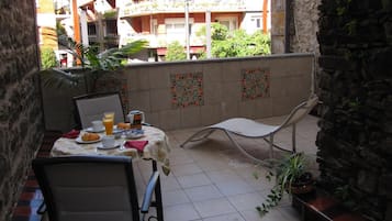 Tempat makan luar