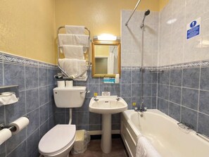 Bathroom - The Hand Hotel (Llangollen)