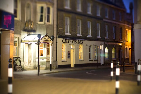 Exterior - Calverts Hotel - Newport Isle of Wight (Newport)