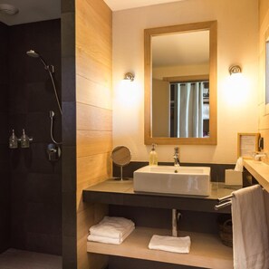 Bathroom - Relais Du Silence La Gree Des Landes Eco Hotel Spa Yves Rocher (Cournon)