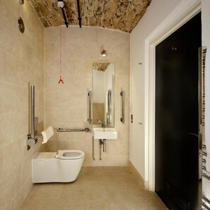 Bathroom - The Bodmin Jail Hotel (Bodmin)