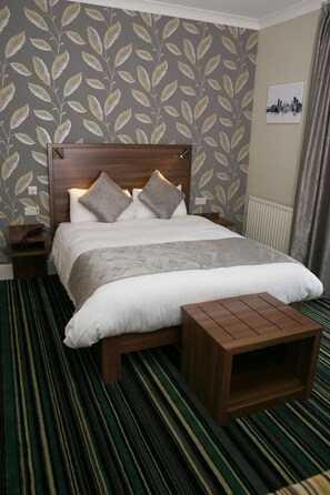 Room - Manor Parc Hotel (Cardiff)