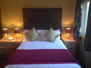 Room - The Royal Court Hotel (Portrush)