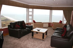 リビング エリア