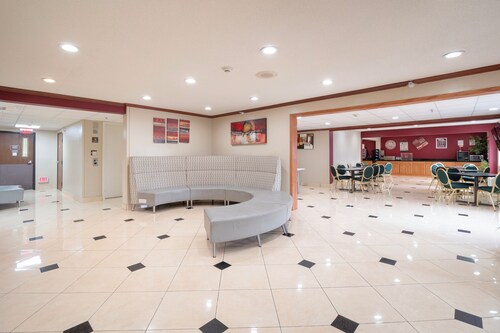 OYO Townhouse Houston Airport North