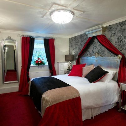 Greenvale Hotel
