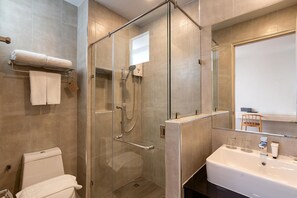 Bathroom - The Pride Hotel Phitsanulok (Phitsanulok)