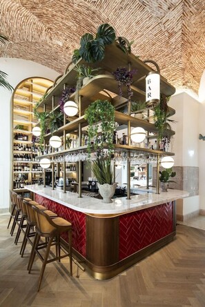 Bar (on property) - Palacio Ludovice (Lisbon)