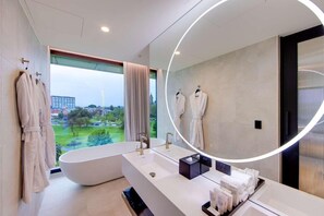 Bathroom - Oval Hotel Adelaide (Adelaide)