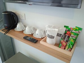 Kaffee und/oder Kaffeemaschine