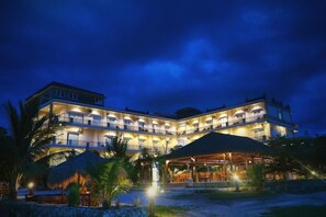 Exterior - Padadita Beach Hotel (Waingapu)