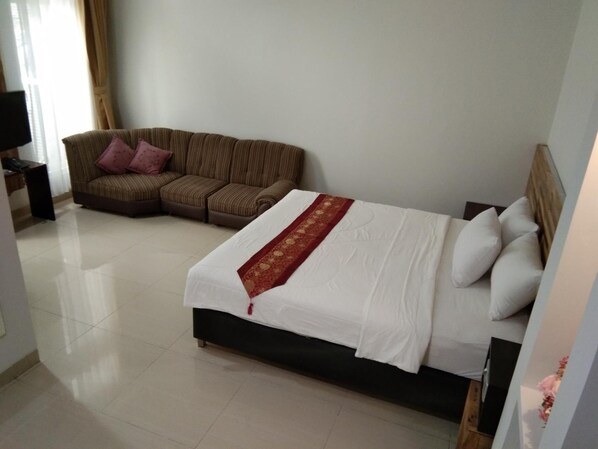 Room - Antika Hotel (Rembang)