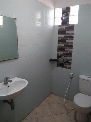 Bathroom - Antika Hotel (Rembang)