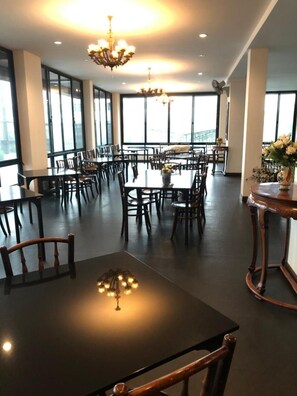 Dining - Hotel IYA (Khlong Luang)