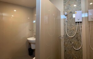 Bathroom - Sinai Hotel (Nikhom Phatthana)