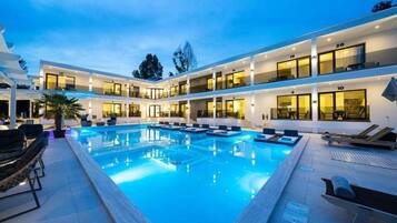 Piscina a l'aire lliure