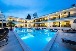 Piscina a l'aire lliure 