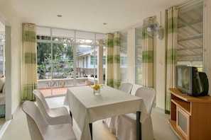 Dining - Seapine Beach Golf and Resort Hua Hin (Hua Hin)