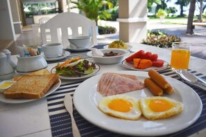 Outdoor dining - Seapine Beach Golf and Resort Hua Hin (Hua Hin)