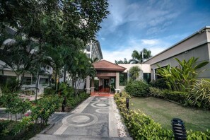 Exterior - Seapine Beach Golf and Resort Hua Hin (Hua Hin)