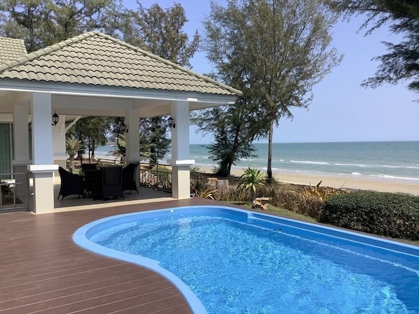 Outdoor spa tub - Seapine Beach Golf and Resort Hua Hin (Hua Hin)