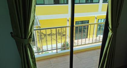 Racha Khong Hotel