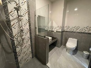 Bathroom - Racha Khong Hotel (Nakhon Phanom)