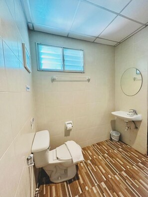 Bathroom - Cokoon Deva Patong Hotel (Patong)