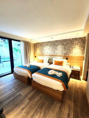 Room - Amalthea Hotel (Patong)