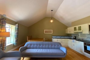 Living area - The Schull Harbour Hotel (Schull)