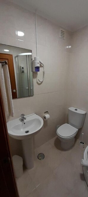 Bathroom - Nova Cidade Hotel (Amadora)