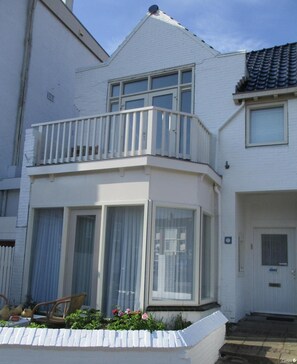 Exterior detail - Hotel Hoogland (Zandvoort)