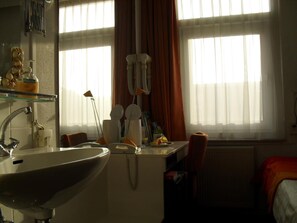 Bathroom - Hotel Hoogland (Zandvoort)