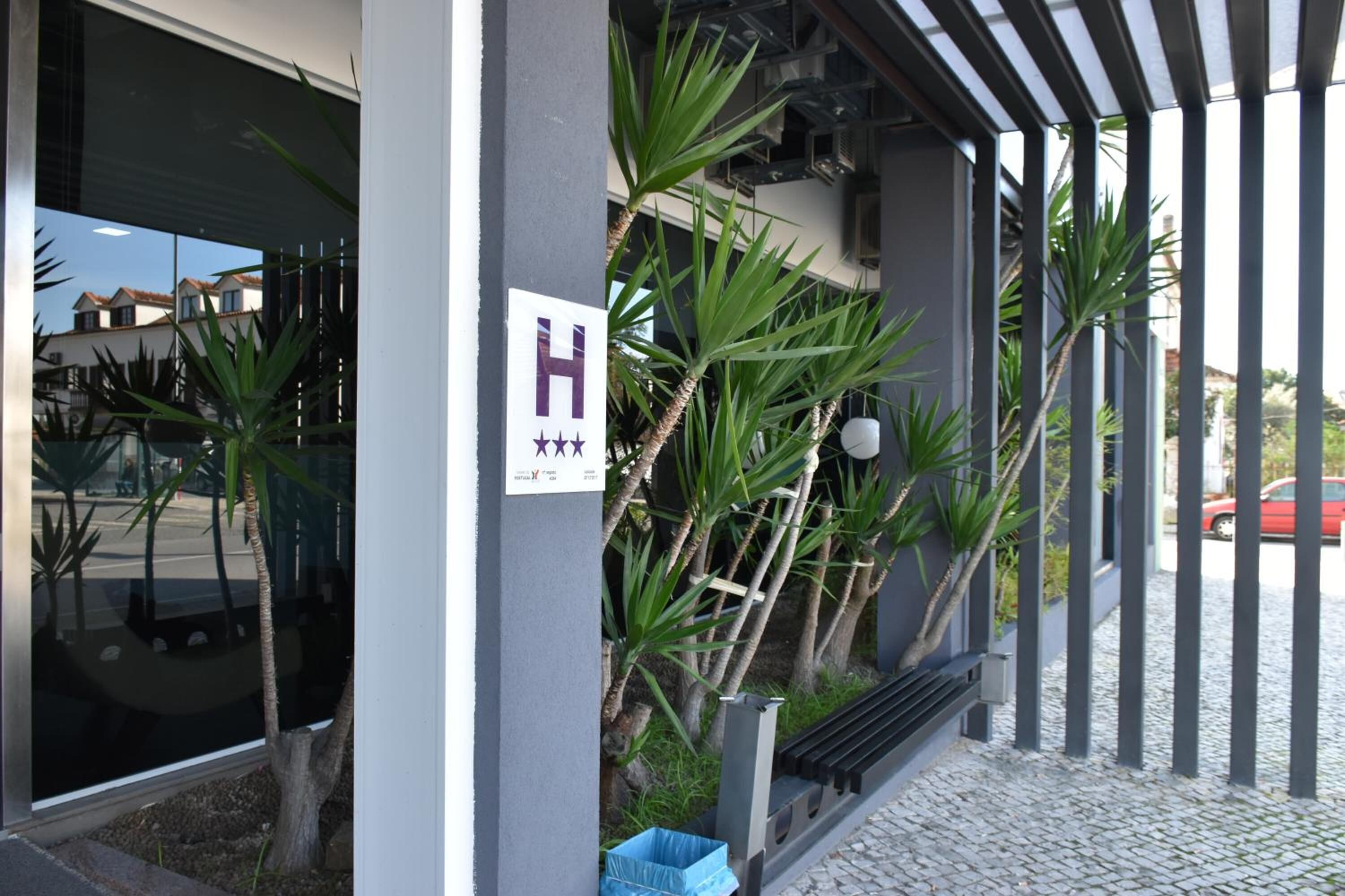 تفاصيل الفندق من الخارج