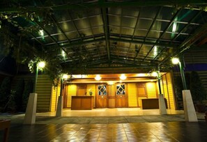 Lobby - Zaza Hotel (Samut Prakan)