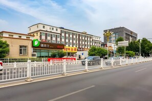 Miscellaneous - 7 Days Premium Beijing Changping Subway Station (Changping)