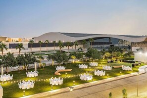 Outdoor banquet area - Radisson Blu Hotel Riyadh Convention & Exhibition Center (Riyadh)