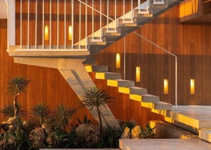 Interior - Cap Karoso Sumba (Kodi)