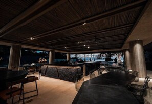 Bar (on property) - The Funny Lion Puerto Princesa (Puerto Princesa)