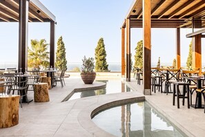 Outdoor dining - Elios Hill (Hersonissos)