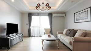 Living area - Sirin Exclusive Hotel and Residence (Pattaya)