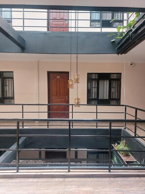 Interior - Toque Hotel & Lounge (Nairobi)