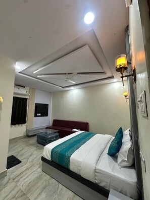 標準客房, 吸煙房 | 手提電腦工作空間、摺床/加床 (收費)、免費 Wi-Fi、床單