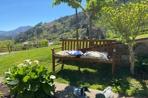Property grounds - Hotel Finca Malvasia (Cabezon de Liebana)