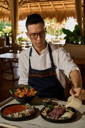 Outdoor dining - Makani Luxury Wanderlust (Cartagena)