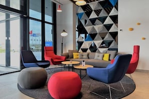 Lobby - Holiday Inn Express Ankara - Airport (Akyurt)