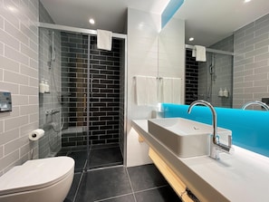 Bathroom - Holiday Inn Express Ankara - Airport (Akyurt)