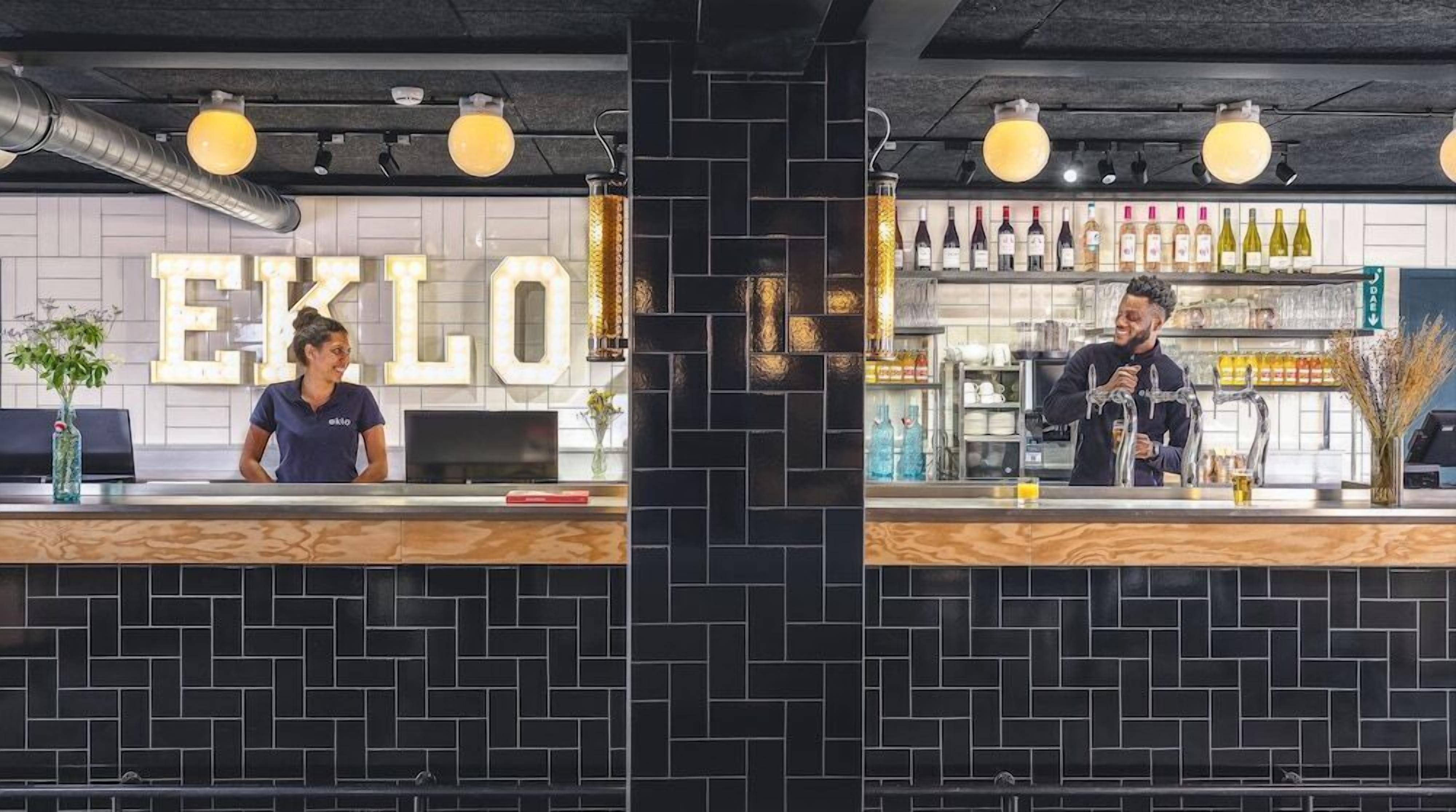 Bar (in der Unterkunft)