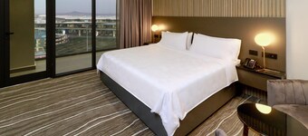 Holiday Inn and Suites Mexico Felipe Angeles Airport